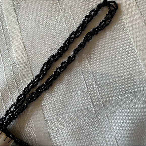 mod by design handmade in Vietnam. Natural spun silk and horn. - Picture 8 of 8